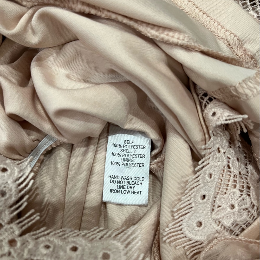 Lulus Elegant Blush Pink Long Sleeve Short Romper Size Small - Picture 6 of 6